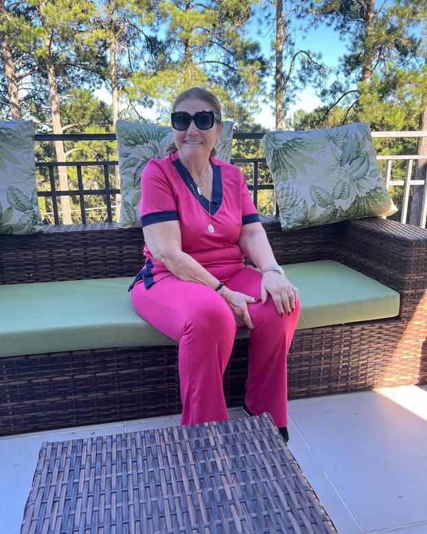 FOTO Mama Cristiana Ronalda nosi komplet od samo 17,99 €