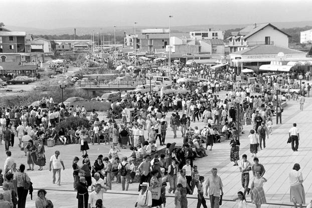 Brojni vjernici na obilježavanju 10. godišnjice ukazanja u Međurgorju, 25.6.1991.