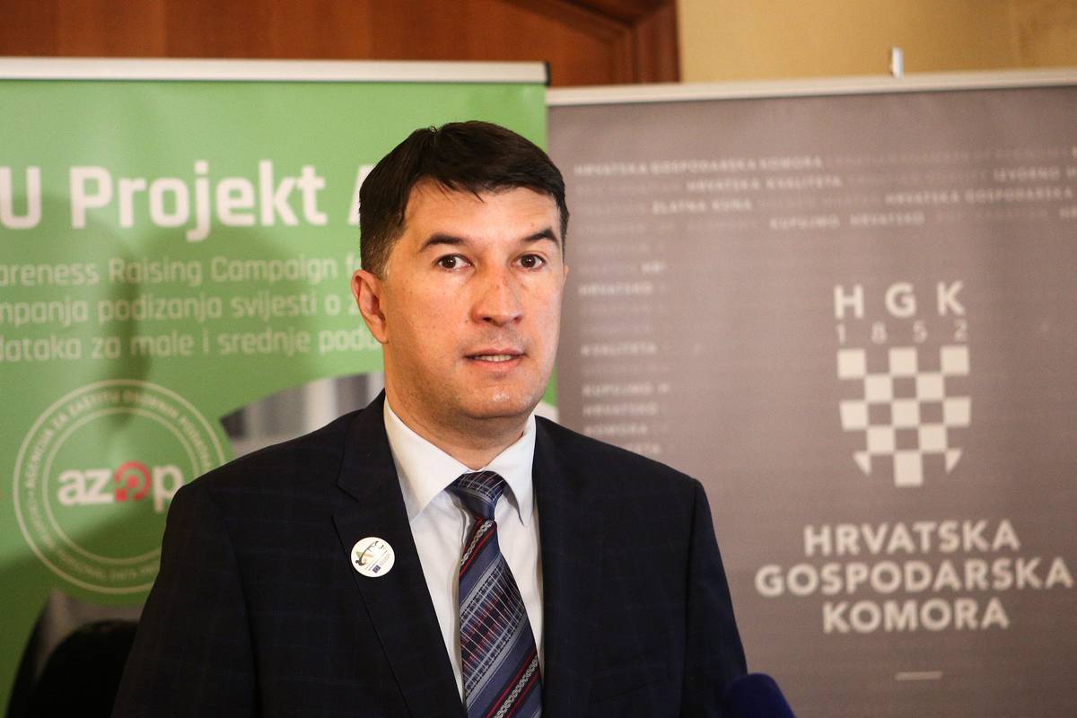 Je li ovaj čovjek 'pražetončić'? Glavaševci: Dali smo mu mito za glas! On: To su sve gluposti!