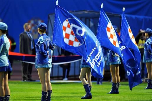 Zbog divljaka Šćurica Dinamo više neće imati mažoretkinje!
