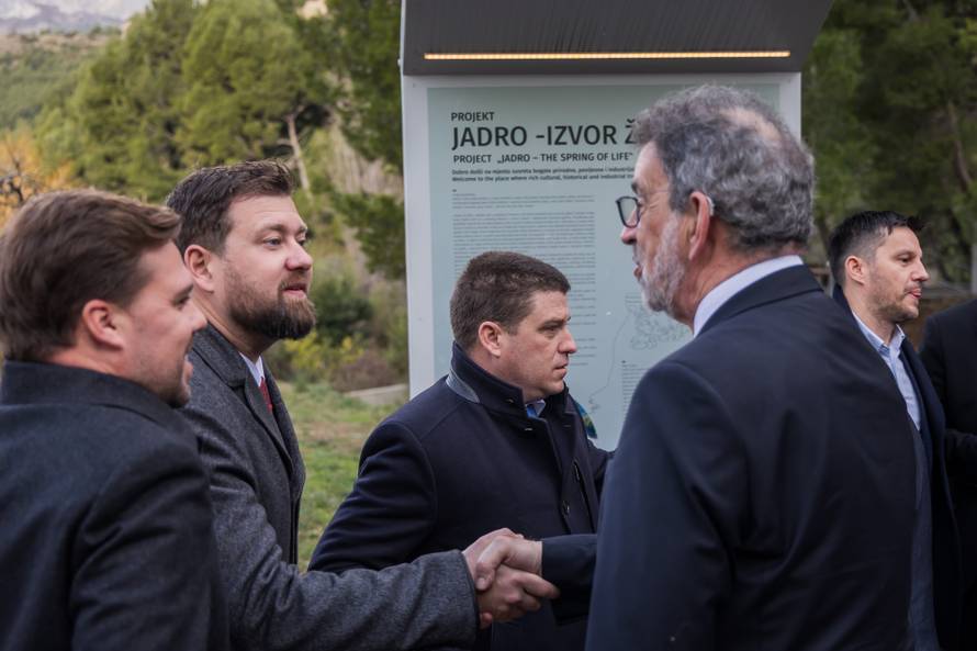 Solin: Andrej Plenković u društvu ministara otvorio je radove na pročistaču vode