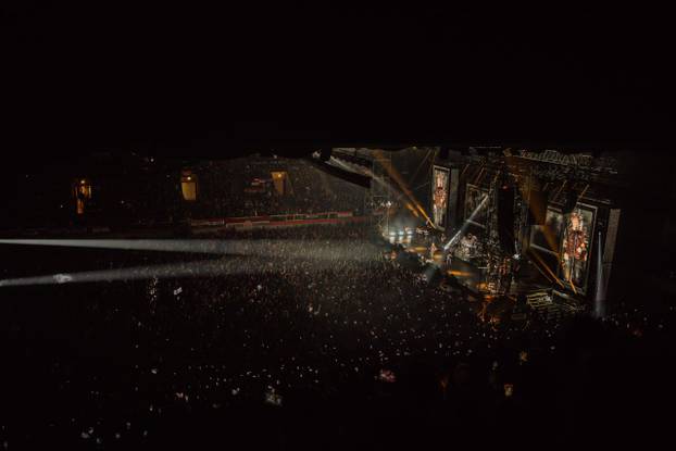 FOTO Pogledajte kako je bilo drugu večer zaredom na koncertu Thompsona u Splitu