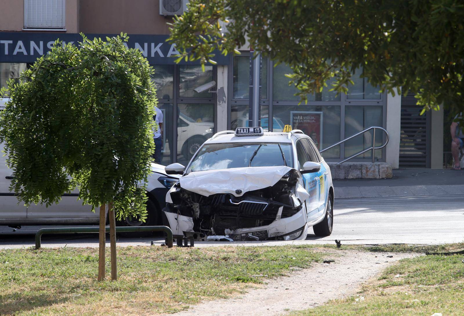 Split: Sudarila se Äetiri automobila, smrtno stradala pjeÅ¡akinja