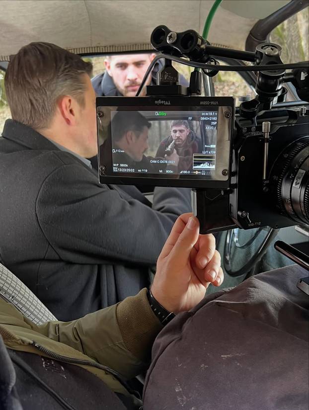 Toma proveo obožavatelje kroz tajne kulise snimanja 'Divljih pčela': Evo kako to izgleda