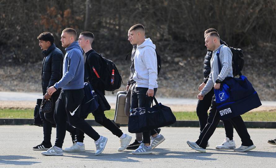 Ministar Anušić i general Kundid na prvom danu TVO-a na Slunju