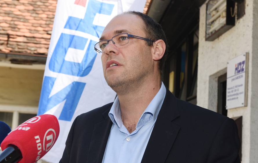 Bivši su bivši: Karamarka nema na listama, ostaju mu slavlja