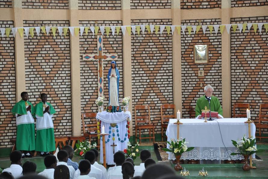 Gospa se u Kibehu i Međugorju vjernicima ukazuje u isti sat