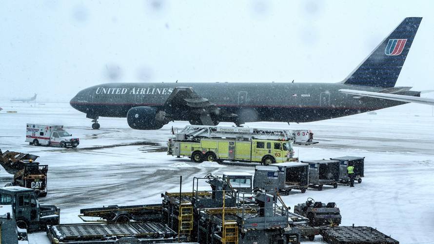 VIDEO Ledeni val paralizirao je SAD: Brutalni minusi,  rekordni snijeg i tisuće otkazanih letova