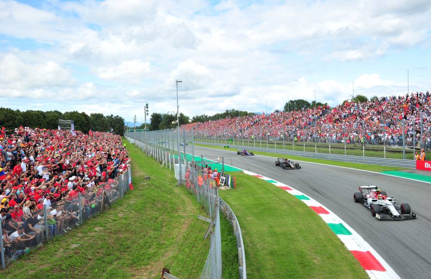 Ludilo u Monzi: Ferrari slavio kod kuće nakon devet godina!