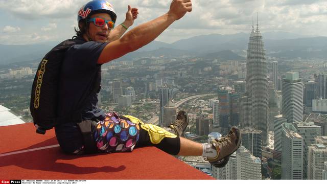 KL Tower International Jump Malaysia 2013