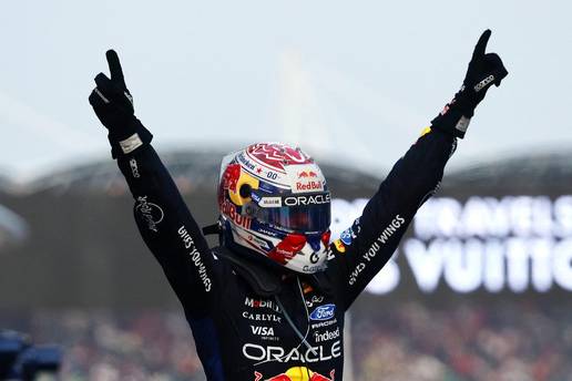 Verstappen je slavio u Maleziji! Russell je odustao pred kraj, a Antonelli i Hamilton su uz Maxa