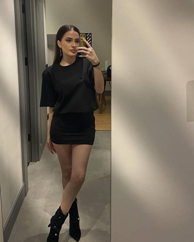 FOTO Bivši dinamovac rastao se s Hrvaticom, sad ljubi 12 godina mlađu Turkinju: 'Moja ljubav'