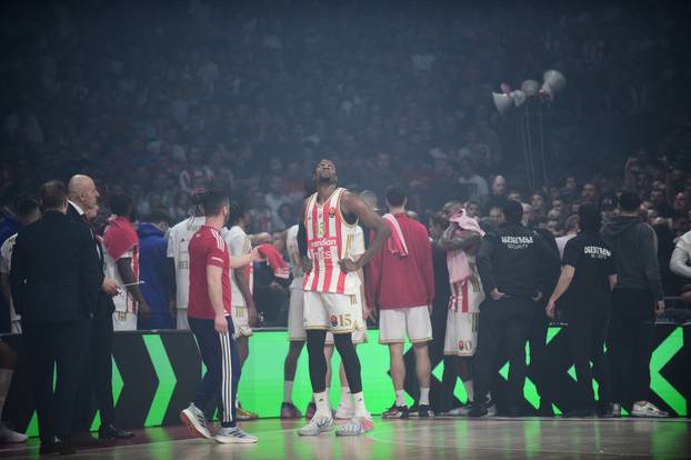 Beograd: Košarkašku utakmicu Crvena Zvezda - Partizan obilježili navijački neredi 