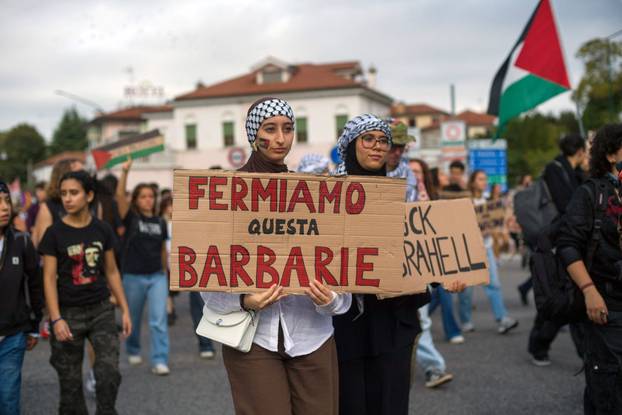 Nationwide "Let's Block Everything" protest in solidarity with Gaza, in Venice