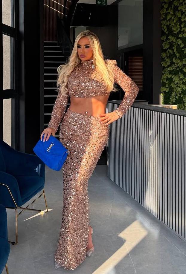 FOTO Fitness trenericu iz BiH svi znaju kao Anny Chanel: 'Svom radniku poklonila sam stan!'