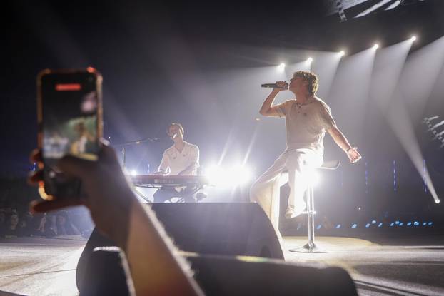 Zagreb: U Areni Zagreb održan koncert "Progledaj srcem"