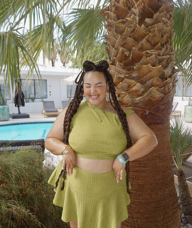 Plus-size influencerica ponosno pokazuje svoje obline: 'Tko se ne bi hvalio ovakvim grudima?'