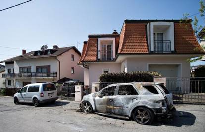 Šefu Euroherca u Maksimiru zapalili Mercedes i Mitsubishi