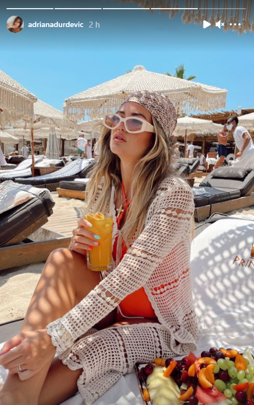 Adriana Đurđević promijenila prezime na Instagramu, a zatim objavila fotke s odmora u Grčkoj