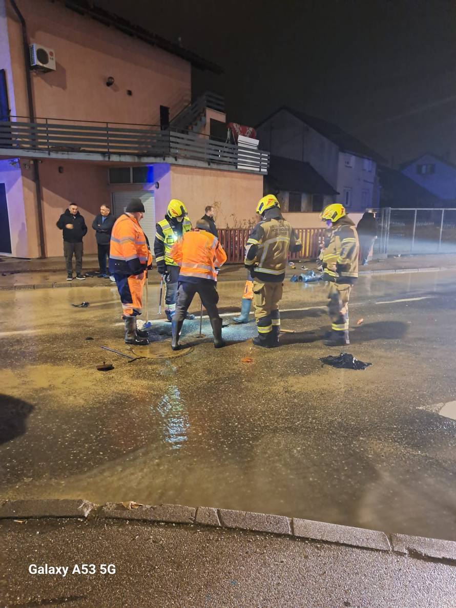 VIDEO Teška nesreća u Zagrebu. Ima ozlijeđenih. Cesta skroz poplavljena, isključili vodu!