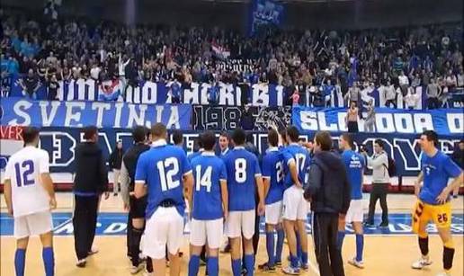 Tresu se tribine! Futsal Dinamo osvojio prvi trofej