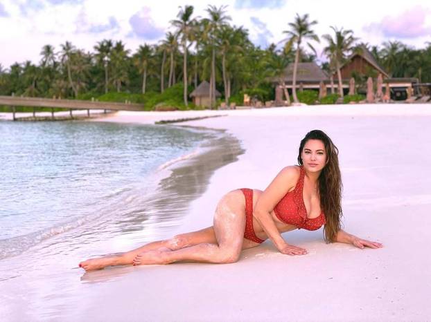 FOTO 'Najsavršenijim tijelom na svijetu' osvajala je naslovnice, bujne grudi su joj zaštitni znak