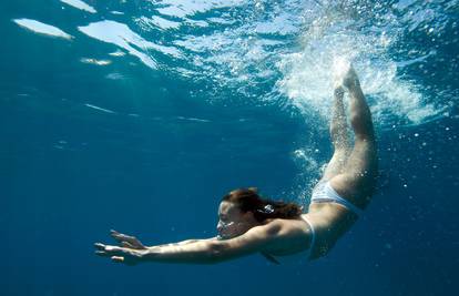 Zašto žene plivanjem troše manje kalorija od muškaraca?