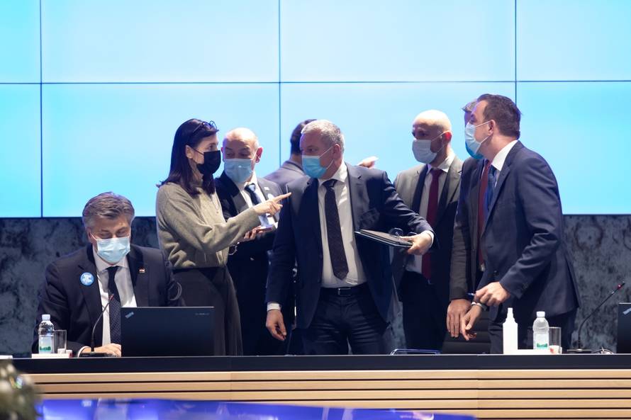 Zagreb: Nakon završetka sjednice Vlade održana je konferencija za medije