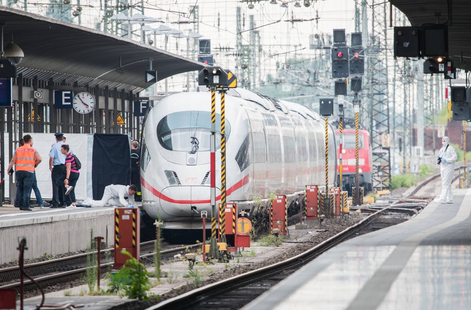 Attack at Frankfurt Central Station