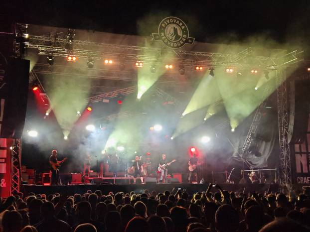FOTO Sjajnim rock nastupima Brundanje oduševilo više tisuća ljudi u Pivovari Medvedgrad