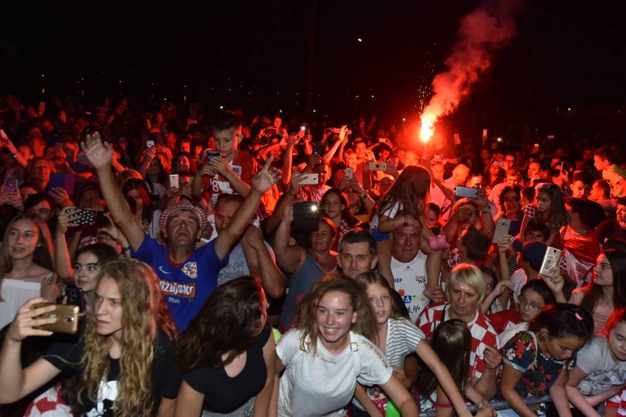 MjeÅ¡tani Bilica organizirali doÄek za srebrnog reprezentativca Duju Äaletu-Cara