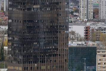 Zagreb: Pogled na izgoreni Vjesnikov neboder 