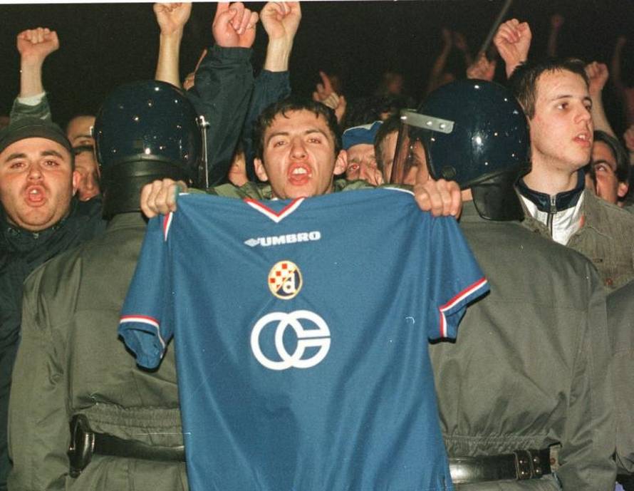 Prije 16 godina Dinamo vraćen tamo gdje pripada, navijačima
