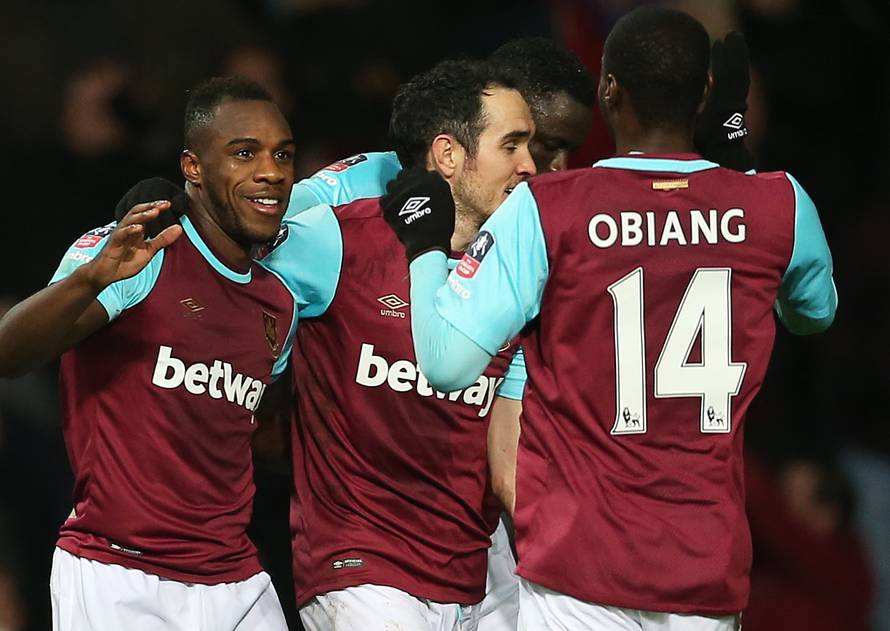 Tottenham napada Bilića i prvo mjesto, Liverpool protiv Cityja