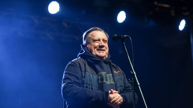 Halid Bešlić nastavlja liječenje: 'Prebačen je na onkologiju...'