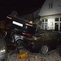 Krš i lom kod Oriovca: Pijan je izletio s ceste, osam automobila i kuća oštećeni su u nesreći