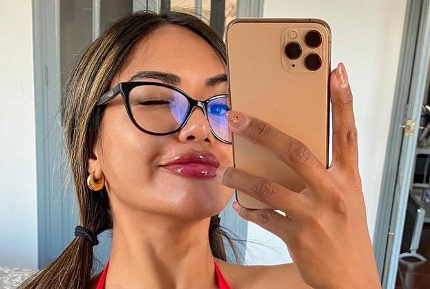 FOTO Uživala je u Hrvatskoj, obožava putovanja i nogomet: Peruanka  je Instagram zvijezda