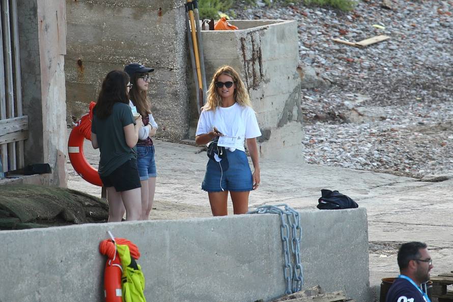 Snimali su na Visu: Izašli prvi kadrovi iz filma 'Mamma Mia'