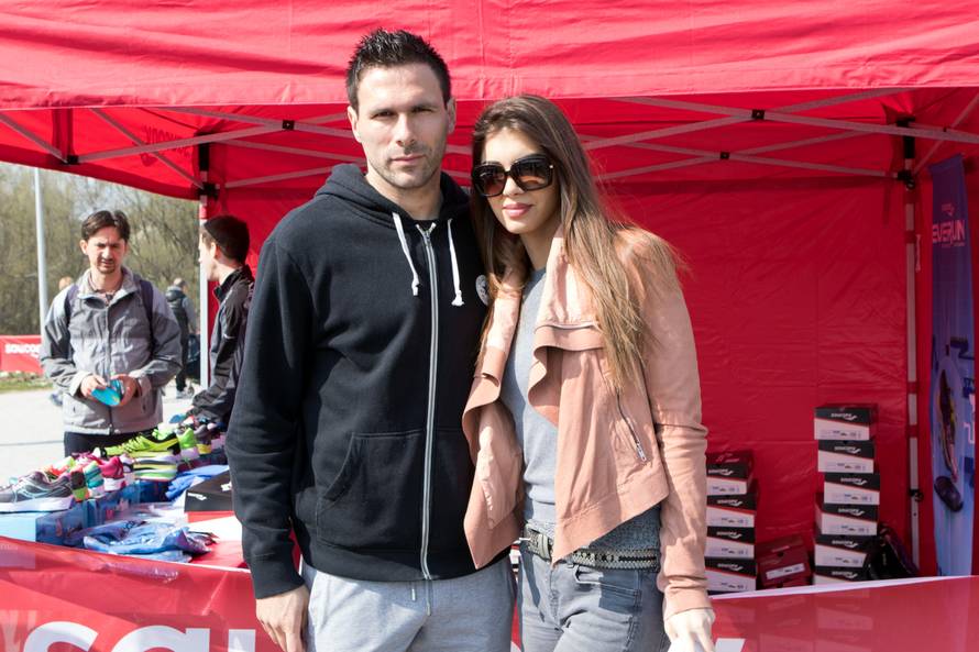 Mirković: U novim tenisicama trčim za kćerima i za srećom