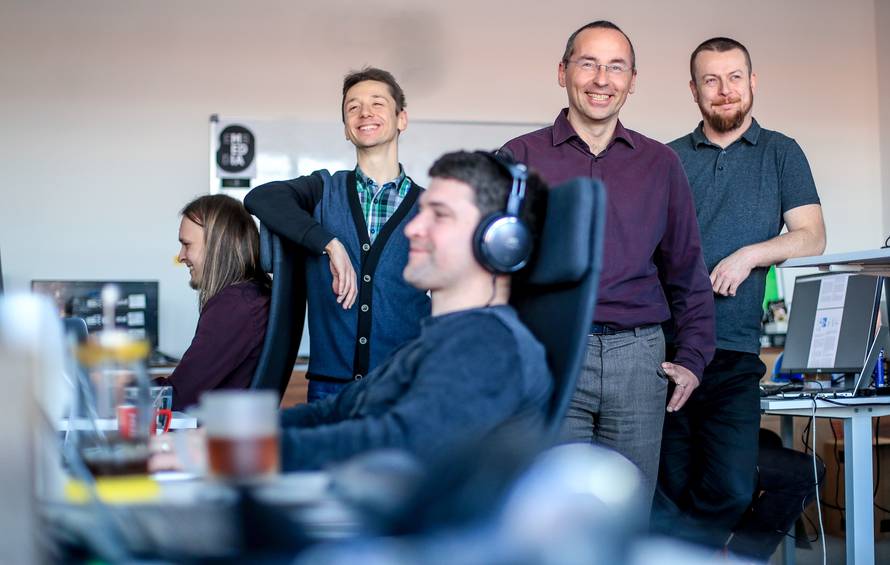 Robote ćemo učiti da pišu i misle na hrvatskom jeziku