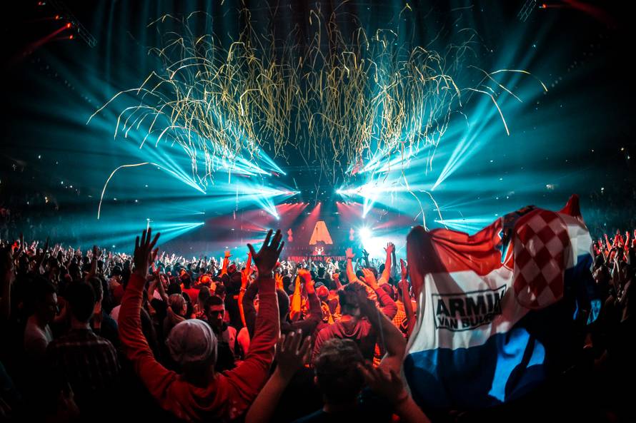 Danas u Areni Zagreb - svjetski hit Cheerleader uživo!