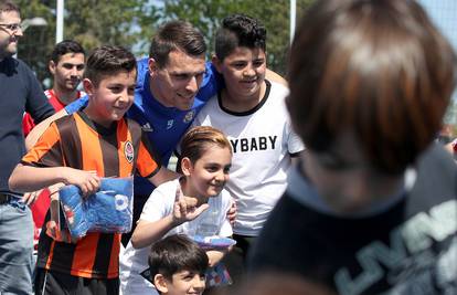 Dinamovci su zaigrali nogomet protiv momčadi tražitelja azila