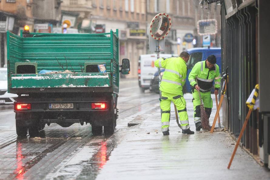 Zagreb: Započelo čišćenje Ilice
