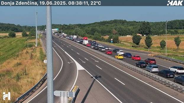 FOTO Zagužvalo na hrvatskim autocestama, gužve na granici: Pogledajte kolike su kolone...