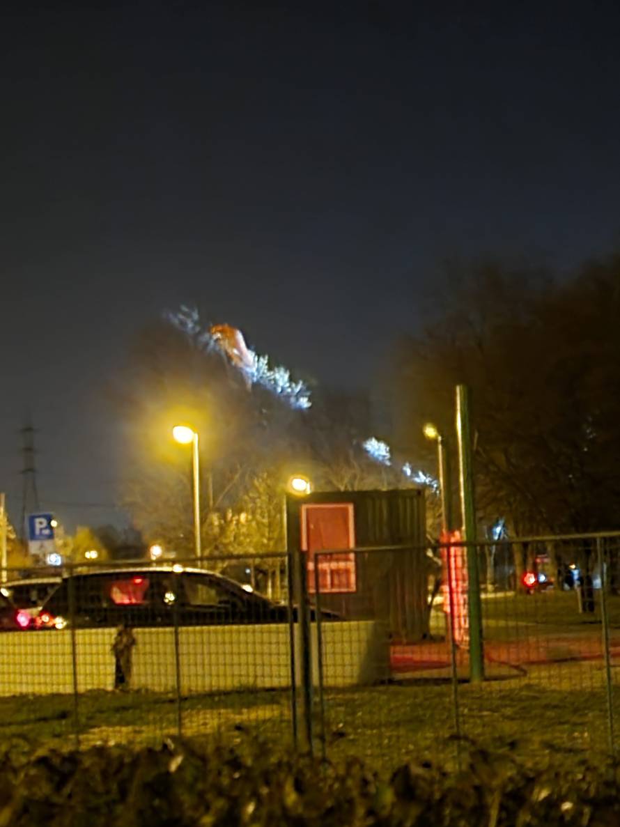 Luda teorija: Ukrajinci su poslali letjelicu na Yarun kod Žitomira, završila na Jarunu u Zagrebu?!