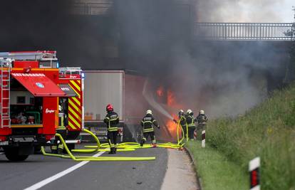 VIDEO Detalji požara šlepera na A3: Uzrok je tehnički kvar, a zapalila se i ploča nadvožnjaka