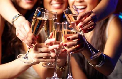 100 milijuna boca šampanjca je neprodano zbog korona virusa