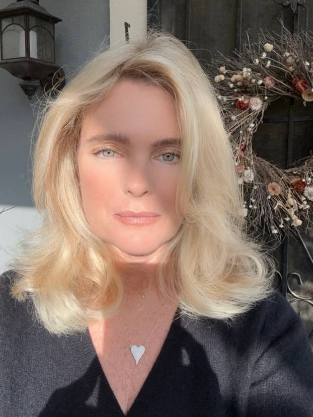 FOTO Seksi glumica se nakon 34 godine vraća u "Spasilačku službu", evo kako sad izgleda