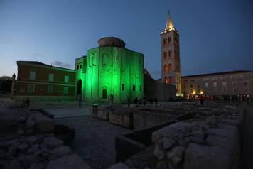 Zadar: Crkva sv. Donata u zelenoj boji povodom Dana svetog Patrika