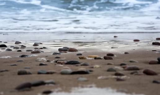 Neobičan prijedlog: Zabranili bi nam dragu aktivnost na plaži!